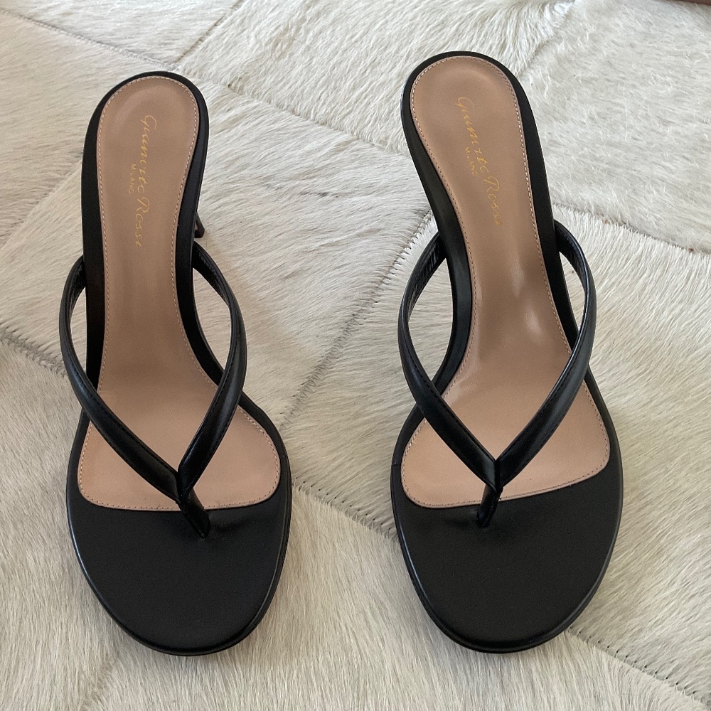 Gianvito Rossi Calypso slide size 39 black